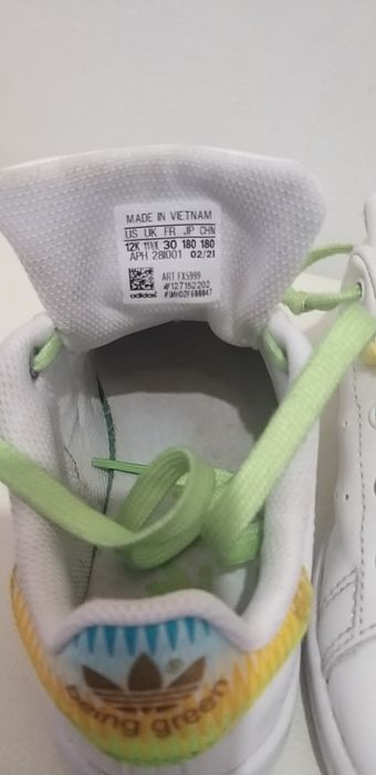 Sapatilhas Adidas Edição Especial