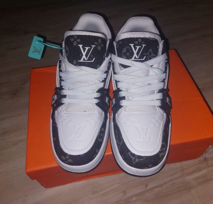 Nowe trampki lv roz38