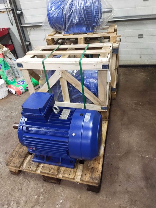 Silniki elektryczne trójfazowe. Nowe, Nie używane.