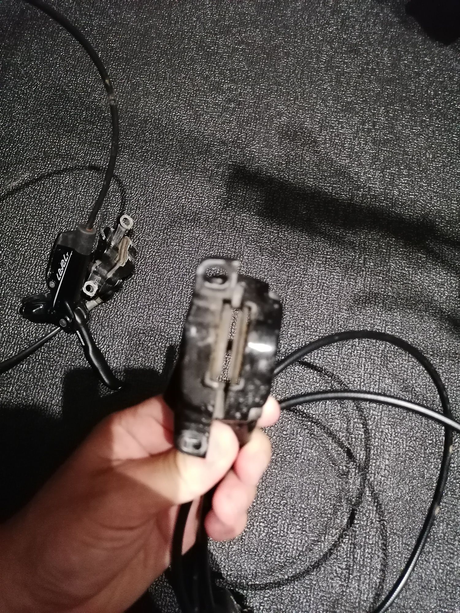 Travões SRAM Level