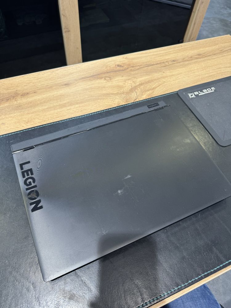 Ігровий ноутбук Lenovo Y530-15iCH під відновлення або на запчастини!