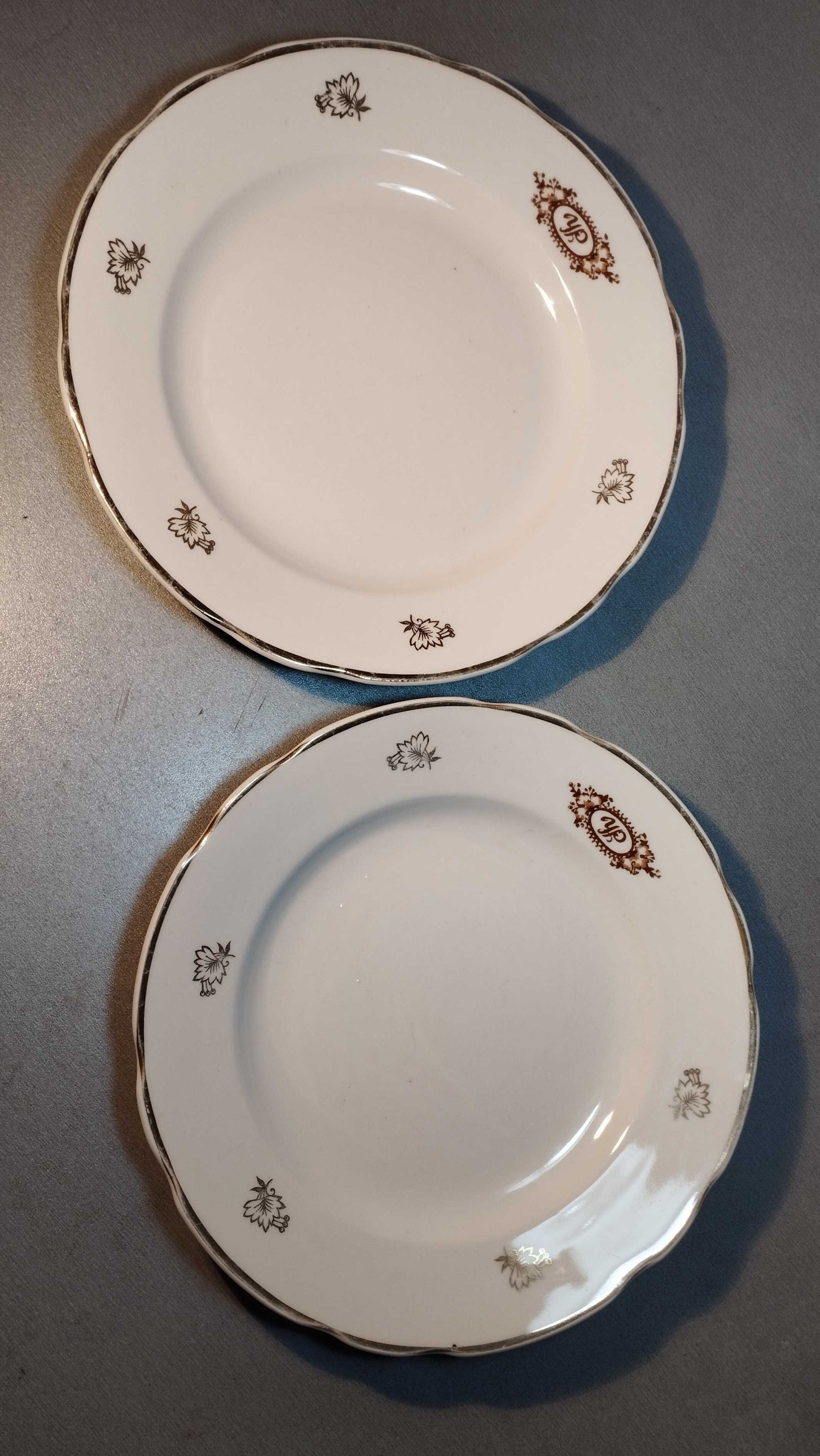 Фарфор, столовые тарелки, красивая пара, Коростень 70-е.