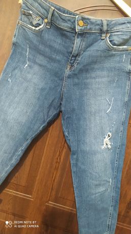 Jeansy spodnie, modne dziury, przetarcia F&F 42(14)