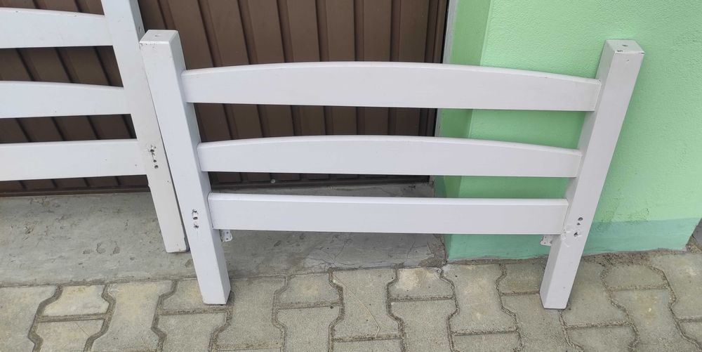 Białe łóżko 80 x 190 cm dla dzieci nastolatków do złożenia