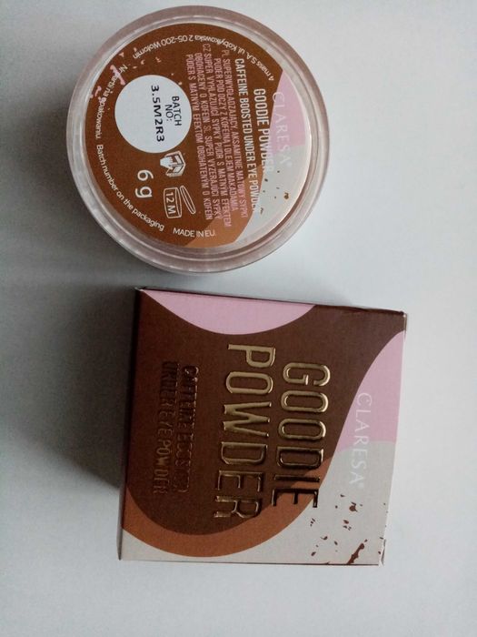 Claresa puder pod oczy z kofeina sypki - niewielki ubytek, Tychy