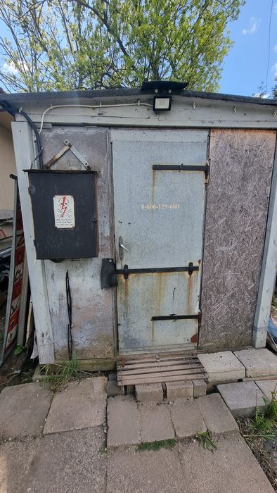 Barak kontener oddam gratis 2 sztuki