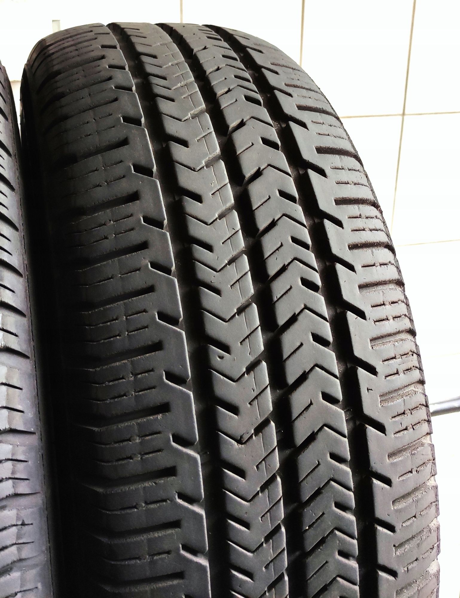 Opona 215/60/17c Michelin 7,04mm 2szt.=400zł L