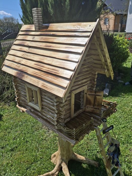 Хатинка декоративна з дерева.