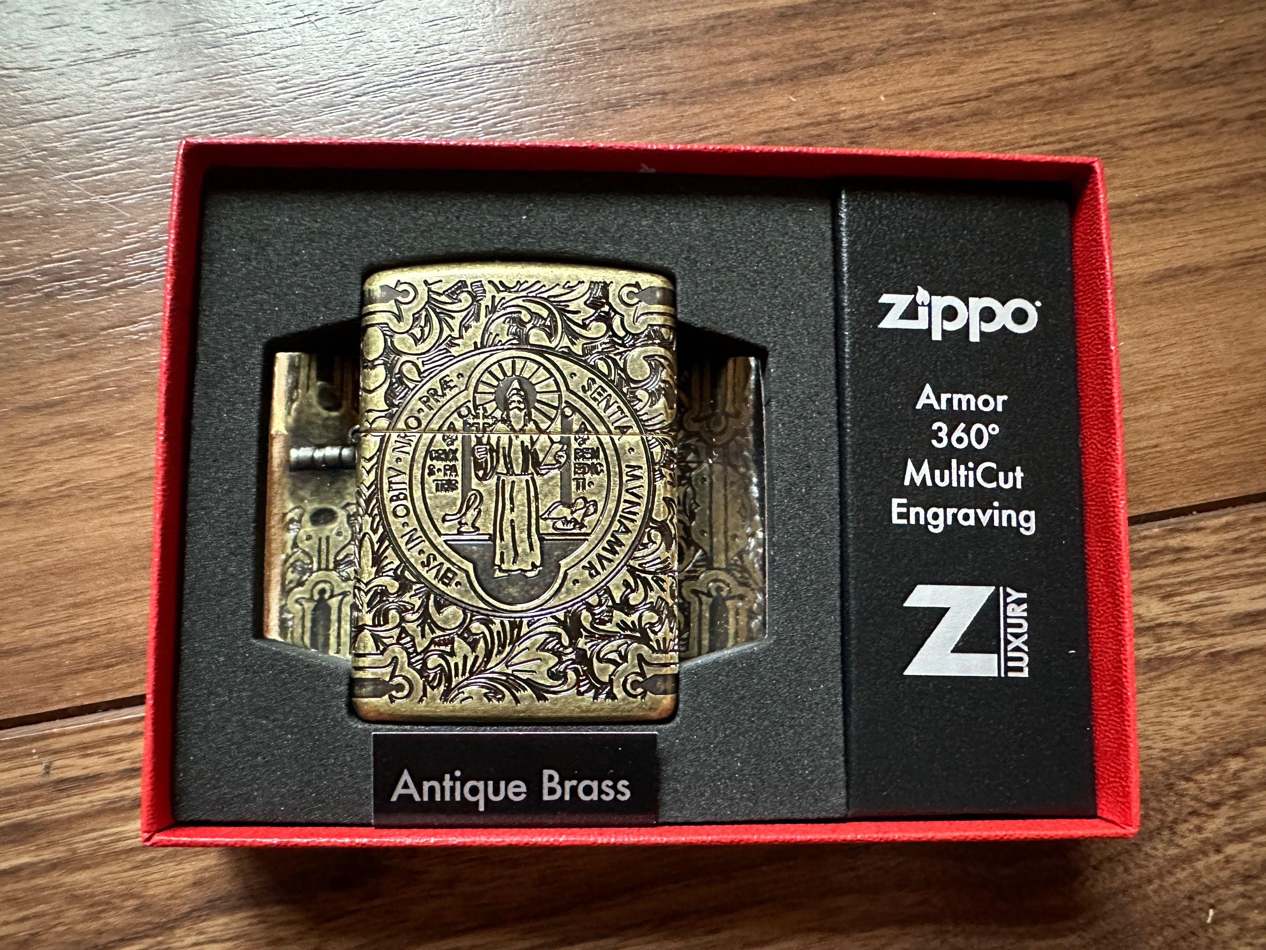 Оригинальная новая зажигалка Zippo 29719 Armor St Benedict США