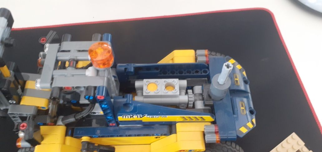 Lego technic wózek widłowy