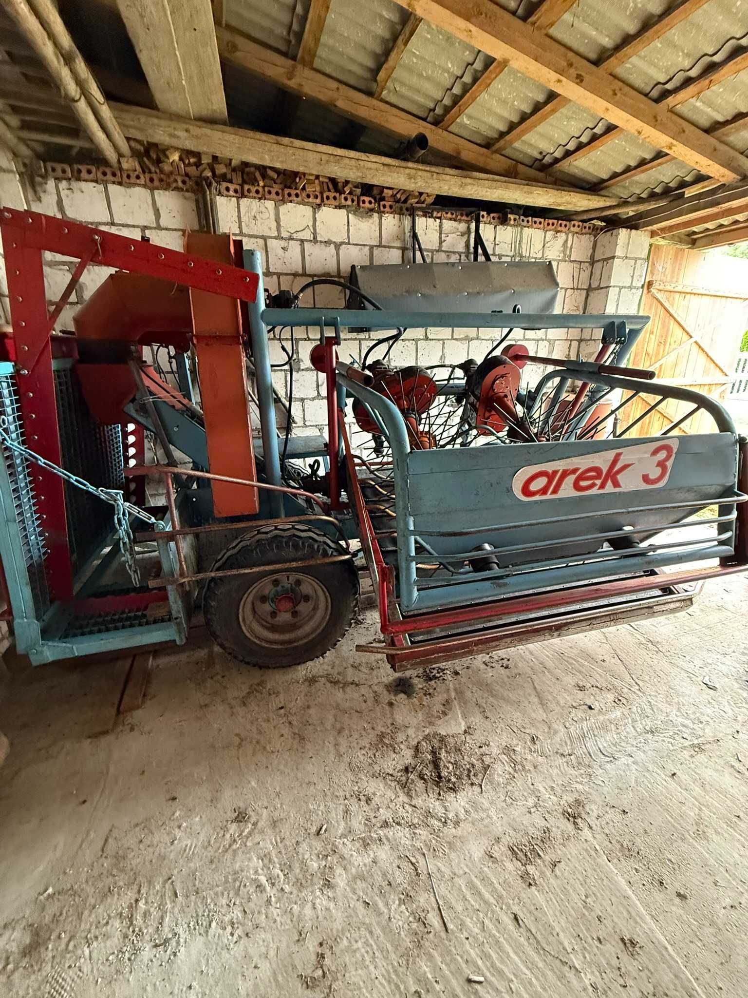 Kombajn do porzeczek Arek 3
