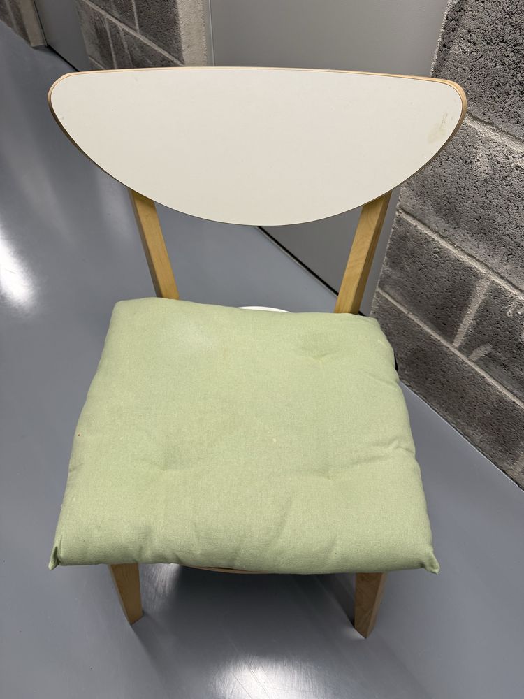 6 Cadeira IKEA NORDMYRA + 6 Almofada cadeira Gato Preto