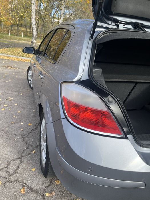 Opel Astra h 1.8 автомат