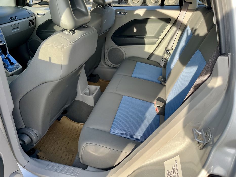 Продам отличный паркетник на автомате с вместительным салоном!