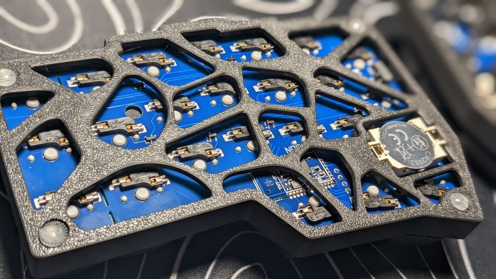 Безпровідна механічна спліт клавіатура CORNE V4 2.4G 46