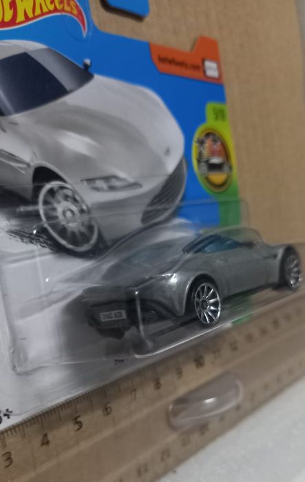 Aston martin db10 spectre 007 hot wheels