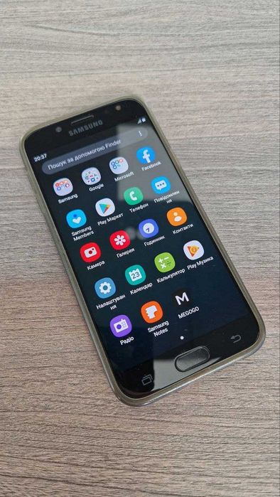 Мобільний телефон Samsung Galaxy J5 (2017) SM-J530FM/DS