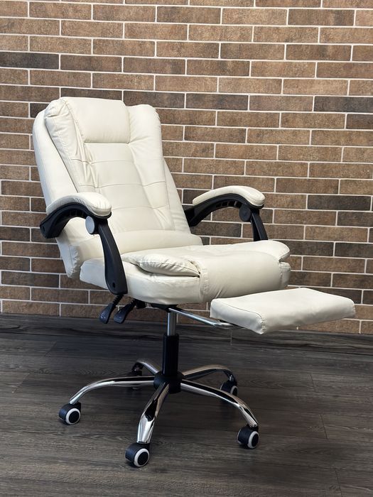 Комп'ютерне офісне з МАСАЖЕМ крісло BOSS  Крісло компютерне