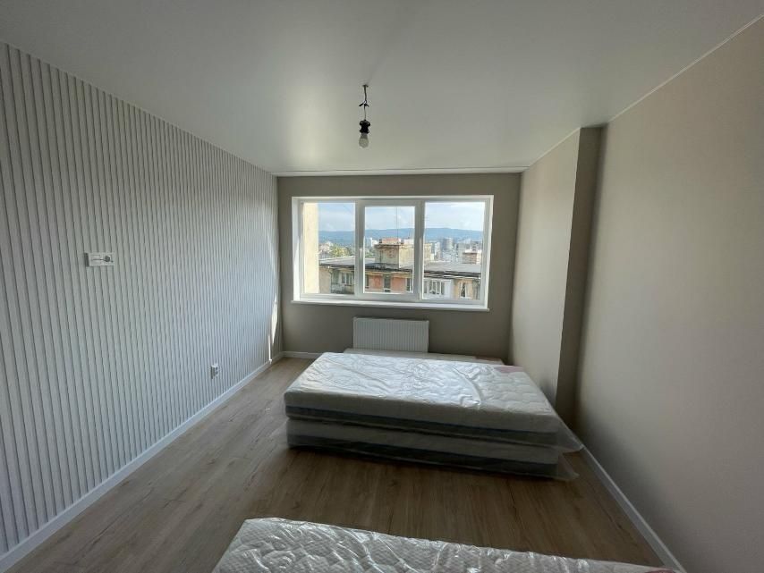 продам 2 кімнатну квартиру в центрі