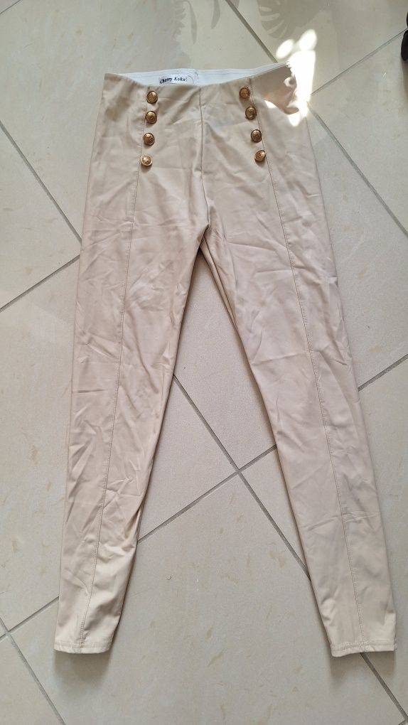 Skórkowe legginsy M