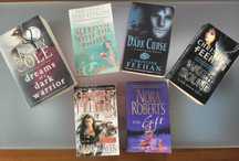 6 livros em ingles varios - Nora Roberts, Christine Feehan, Kresley