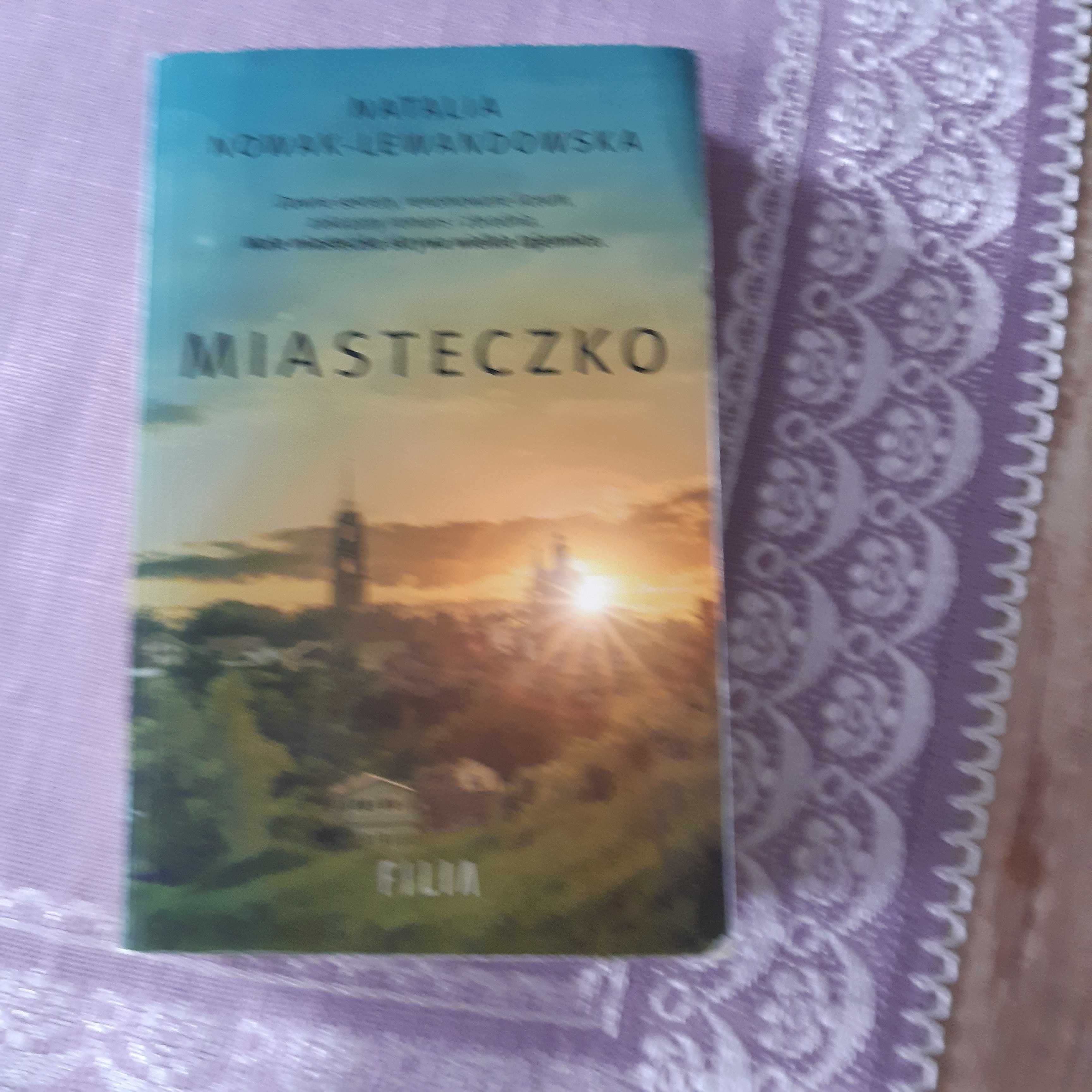 książka Miasteczko Natalia Nowak-Lewandowska