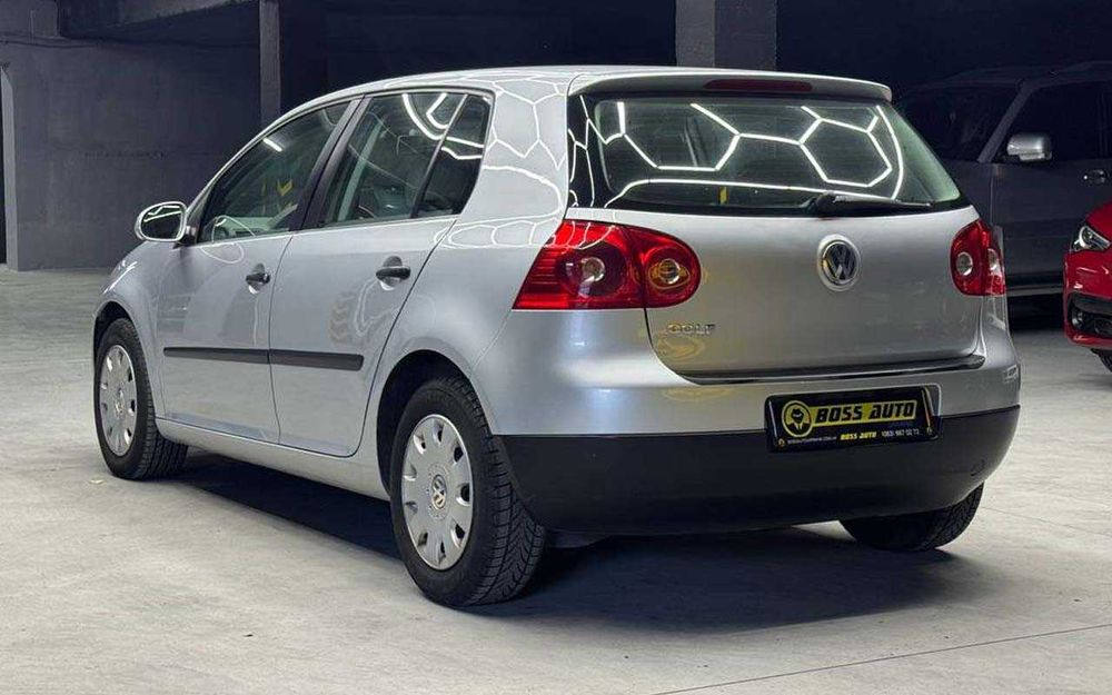 Volkswagen Golf 2003