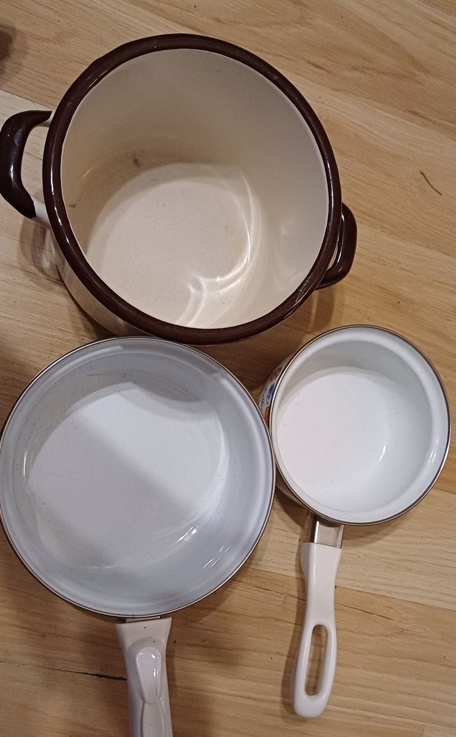 Garnek emaliowany 3 sztuki olkusz i emalia.Pleszew