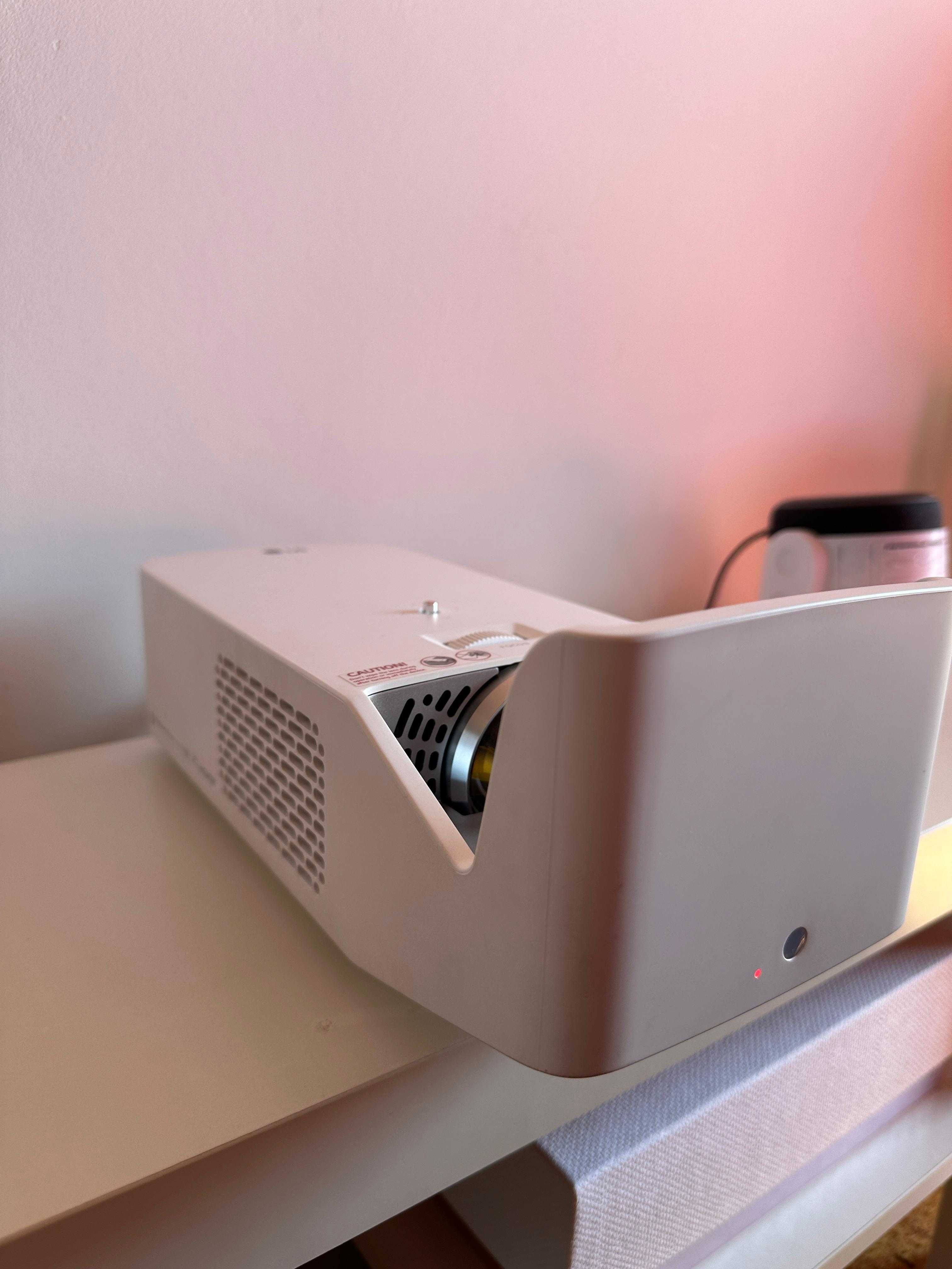 Projector LG HF65LSR