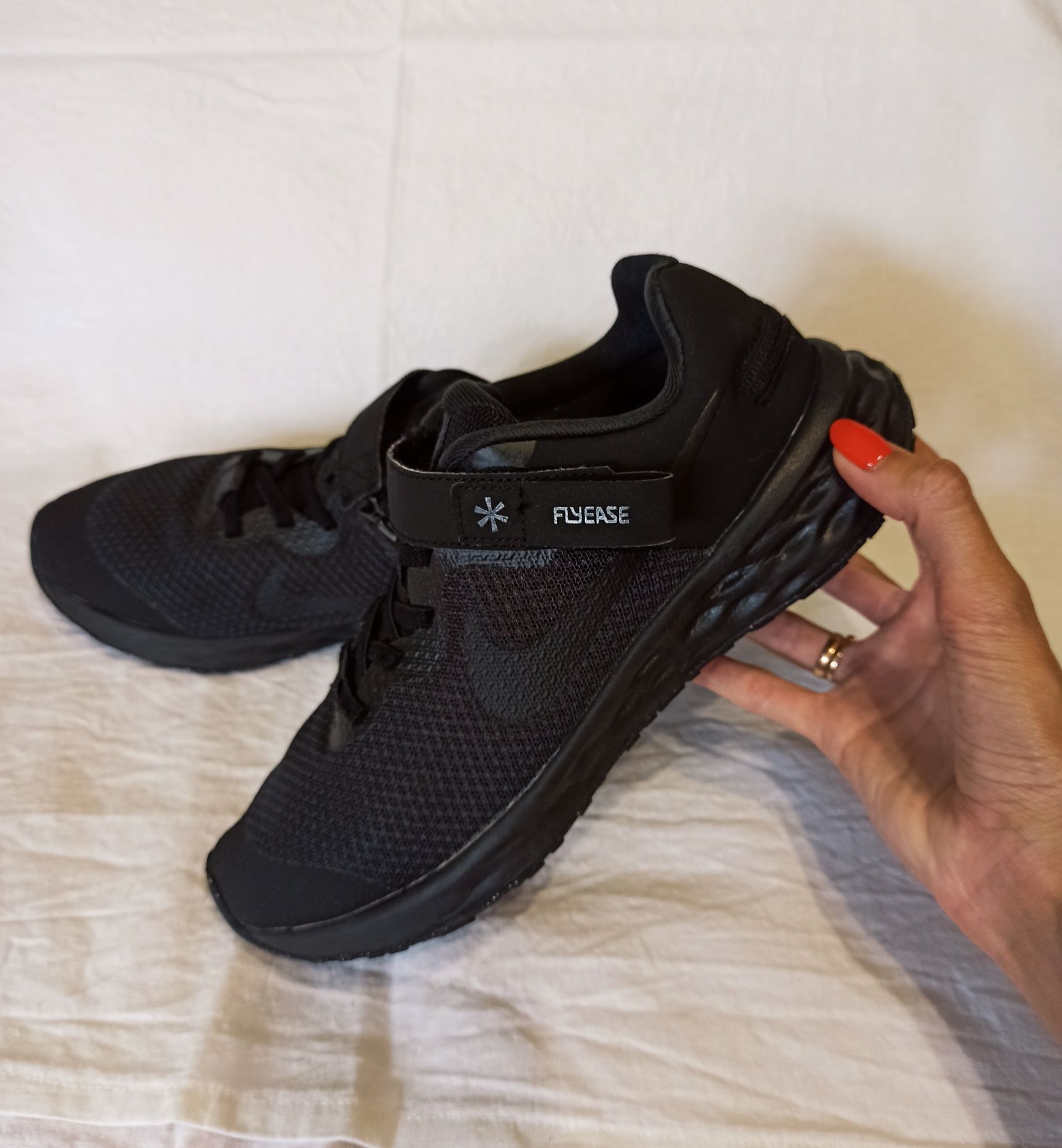 Дитячі літні кросівки для хлопчика Nike revolution 6 flyease 38р.
