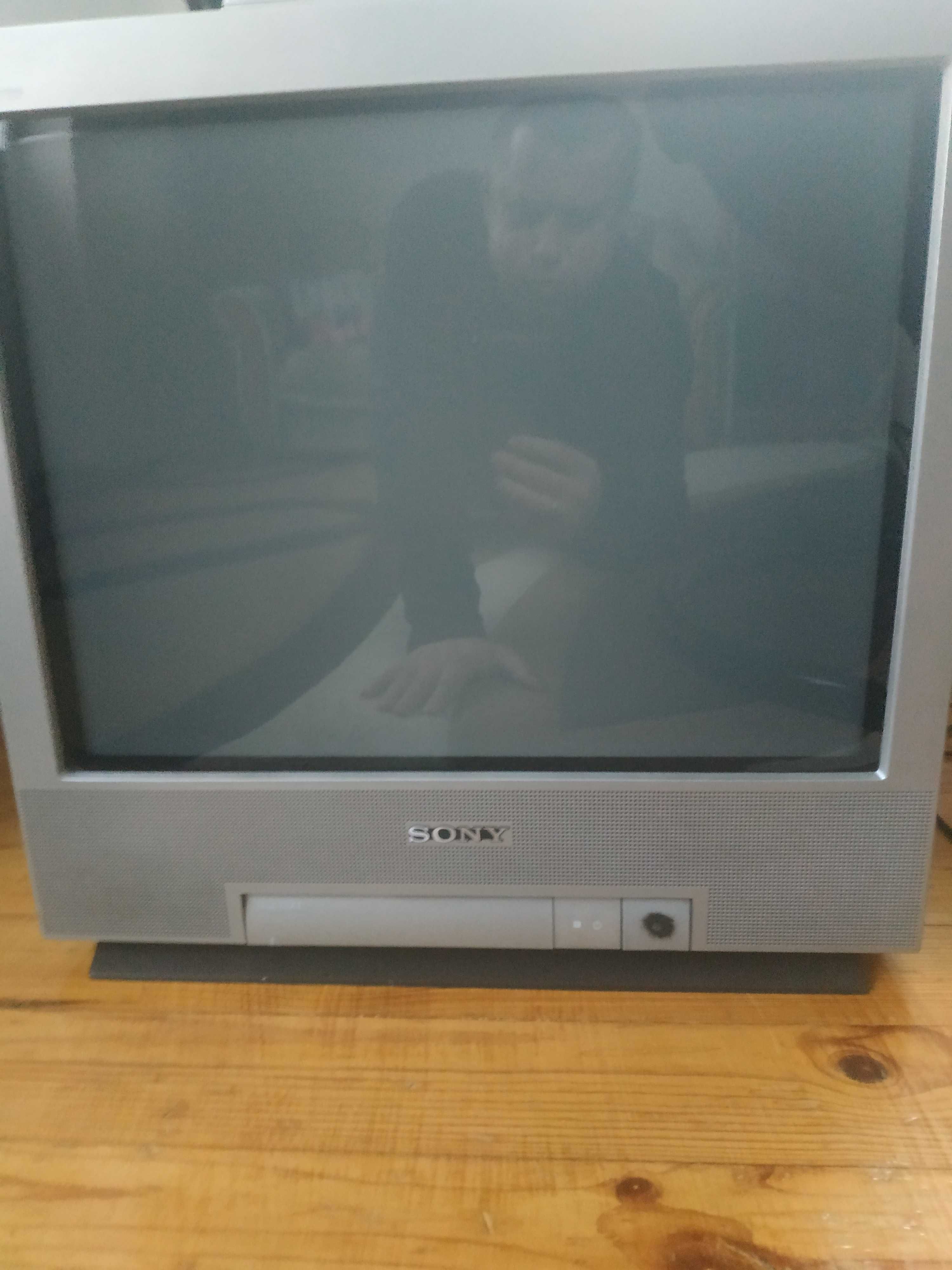 SONY Trinitron 21"