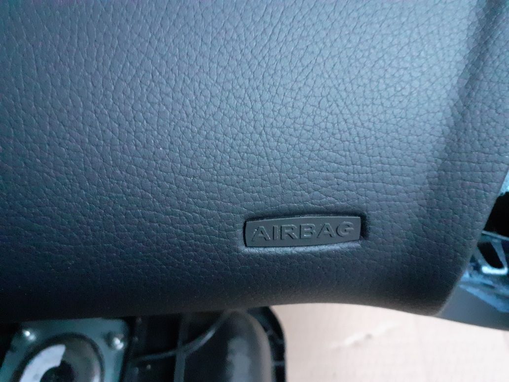 Ford Focus MK3 lift deska rozdzielcza konsola kokpit airbag pasy