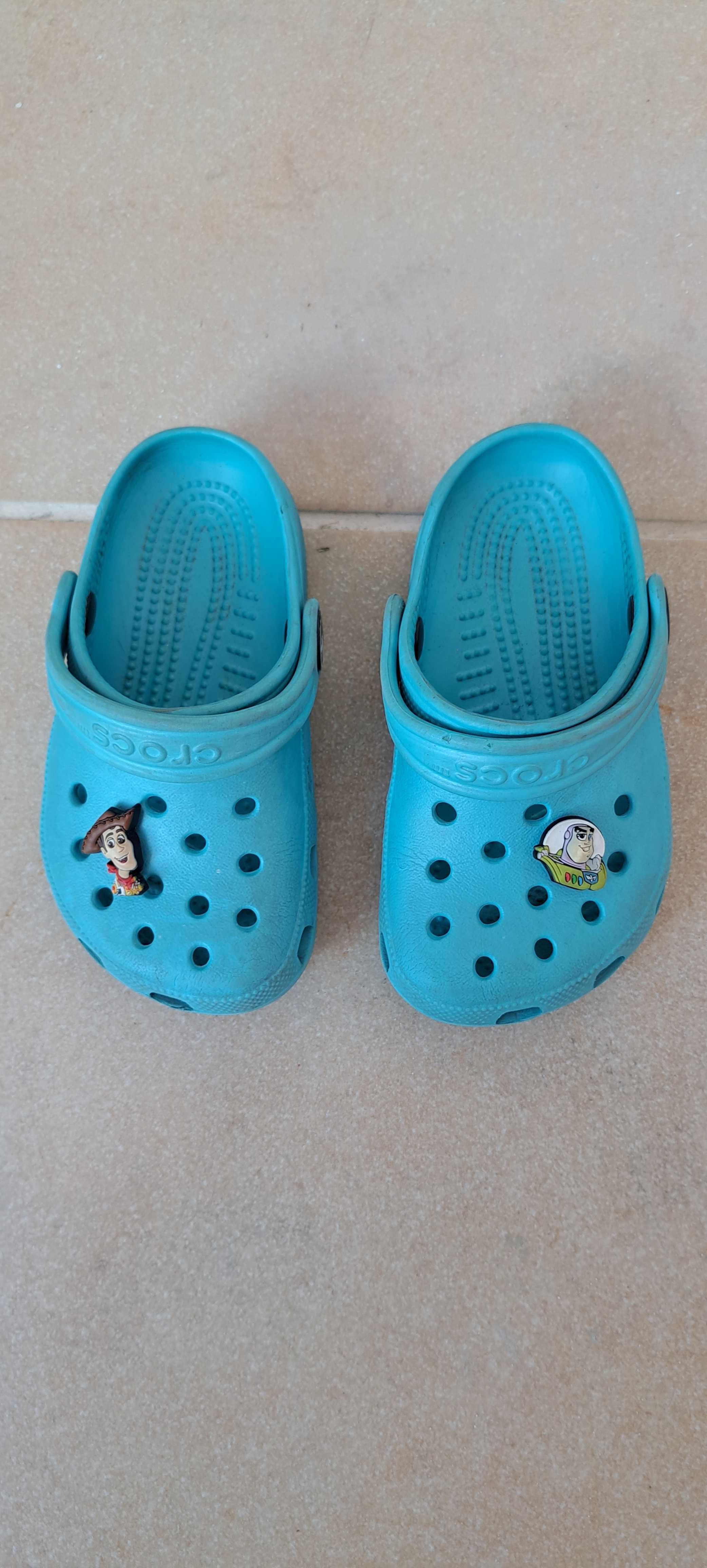 "Crocs" azuis para criança, tamanho c 6/7 (23/24)