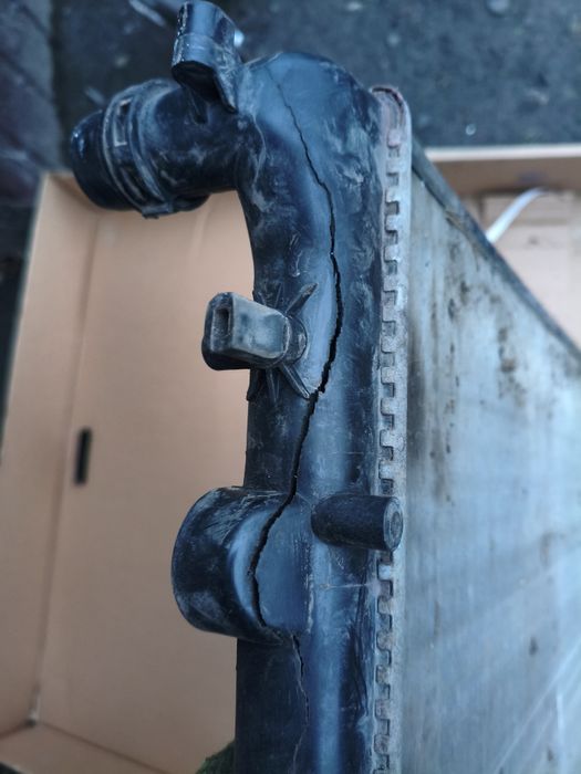 Радиатор охлаждения Profit PR9523A2 VW, audi, skoda, seat под ремонт