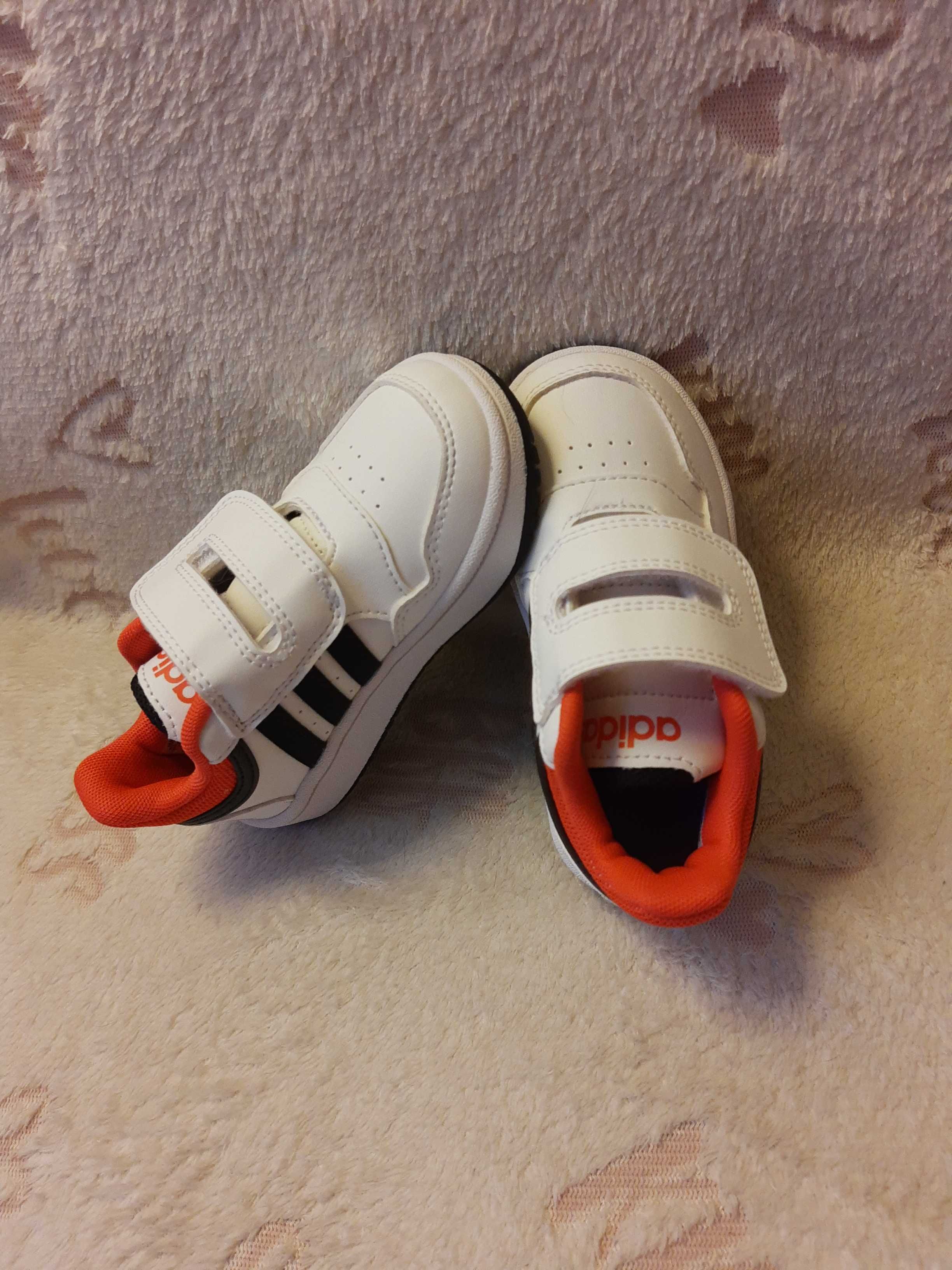 buty dziecięce Adidas r. 24