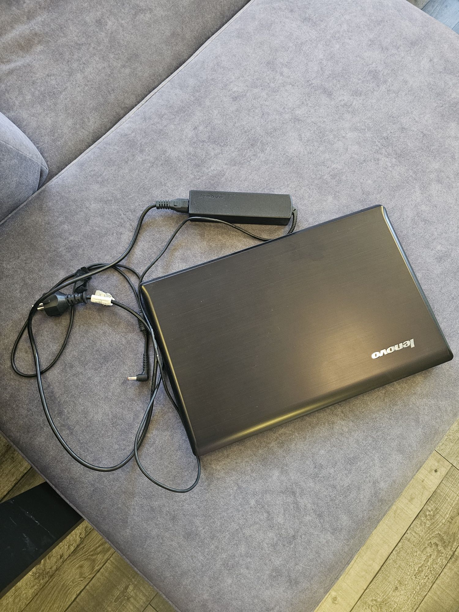 Laptop Lenovo 17.9