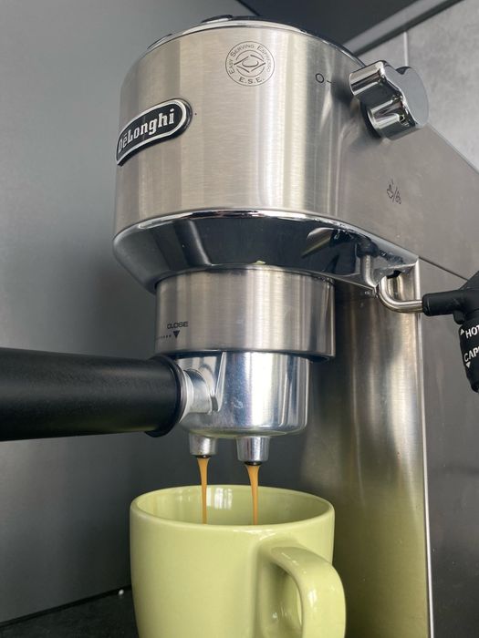 Кавоварка ріжкова Delonghi EC 685.M