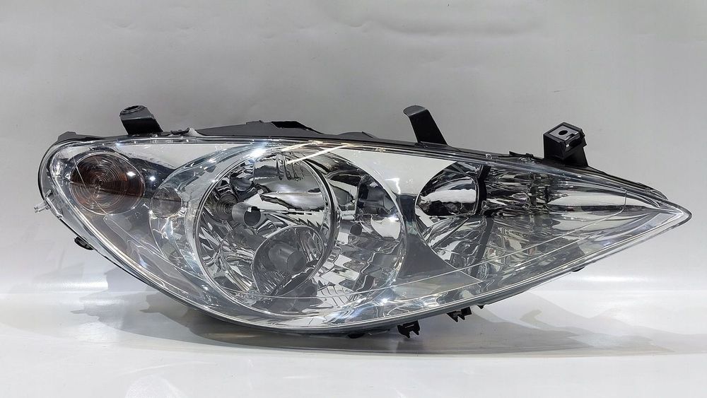 LAMPA REFLEKTOR PRZÓD PRAWY PEUGEOT 307 01-05r.