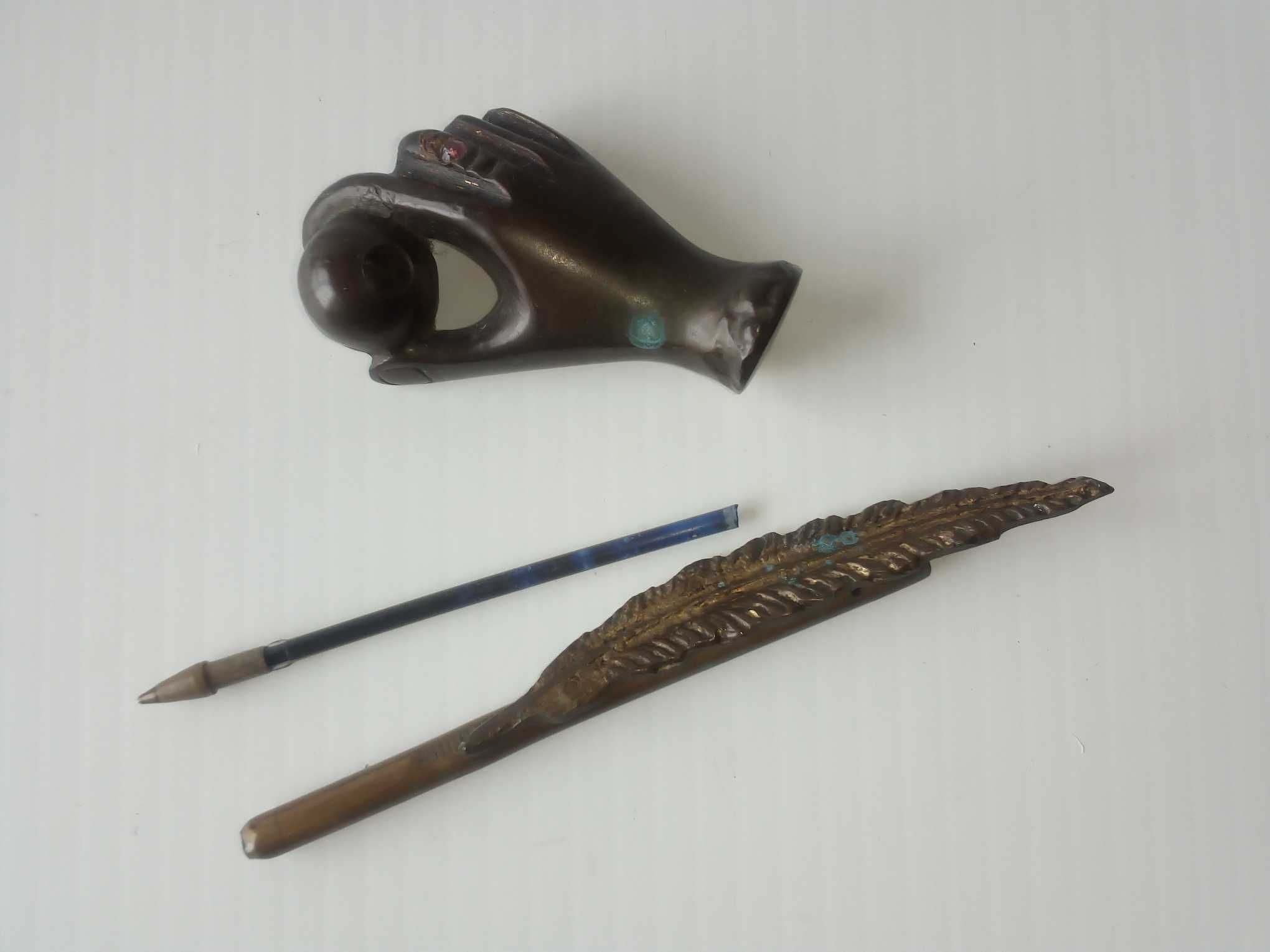 Suporte para caneta, em latão, usado