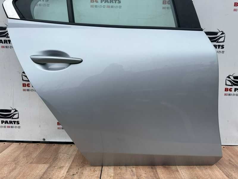 Дверь задняя правая Mazda 3 BP 2018-2024 год  Седан