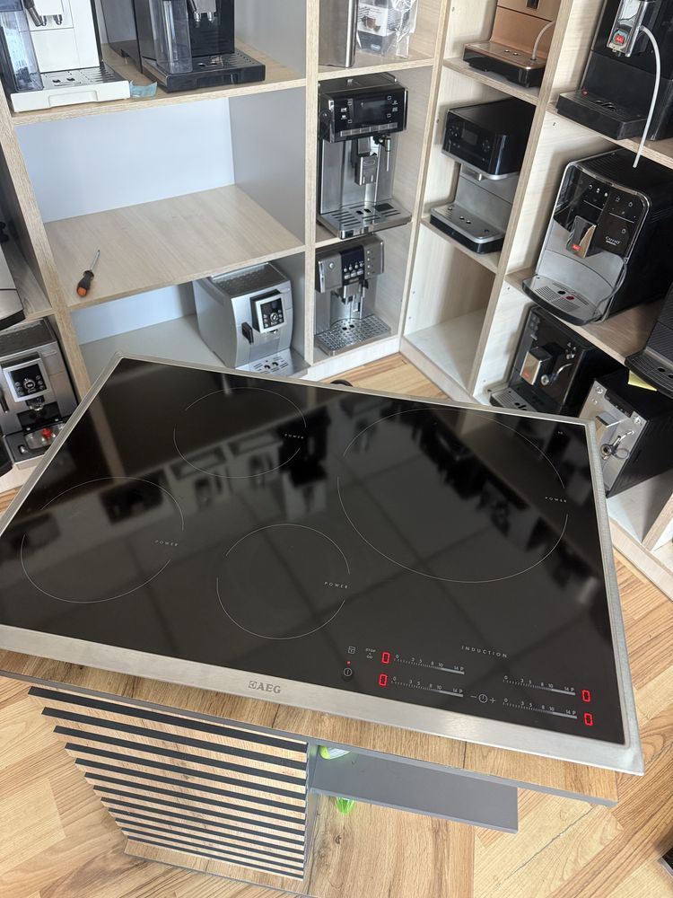 Індукційна плита/варильна поверхня AEG Electrolux