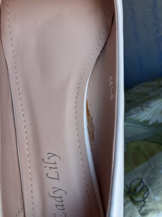 Продам весільні туфлі