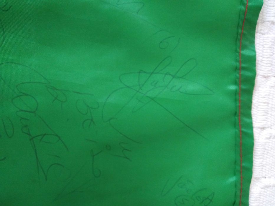 Bandeira Portuguesa Autografada Mundialito Praia 1999