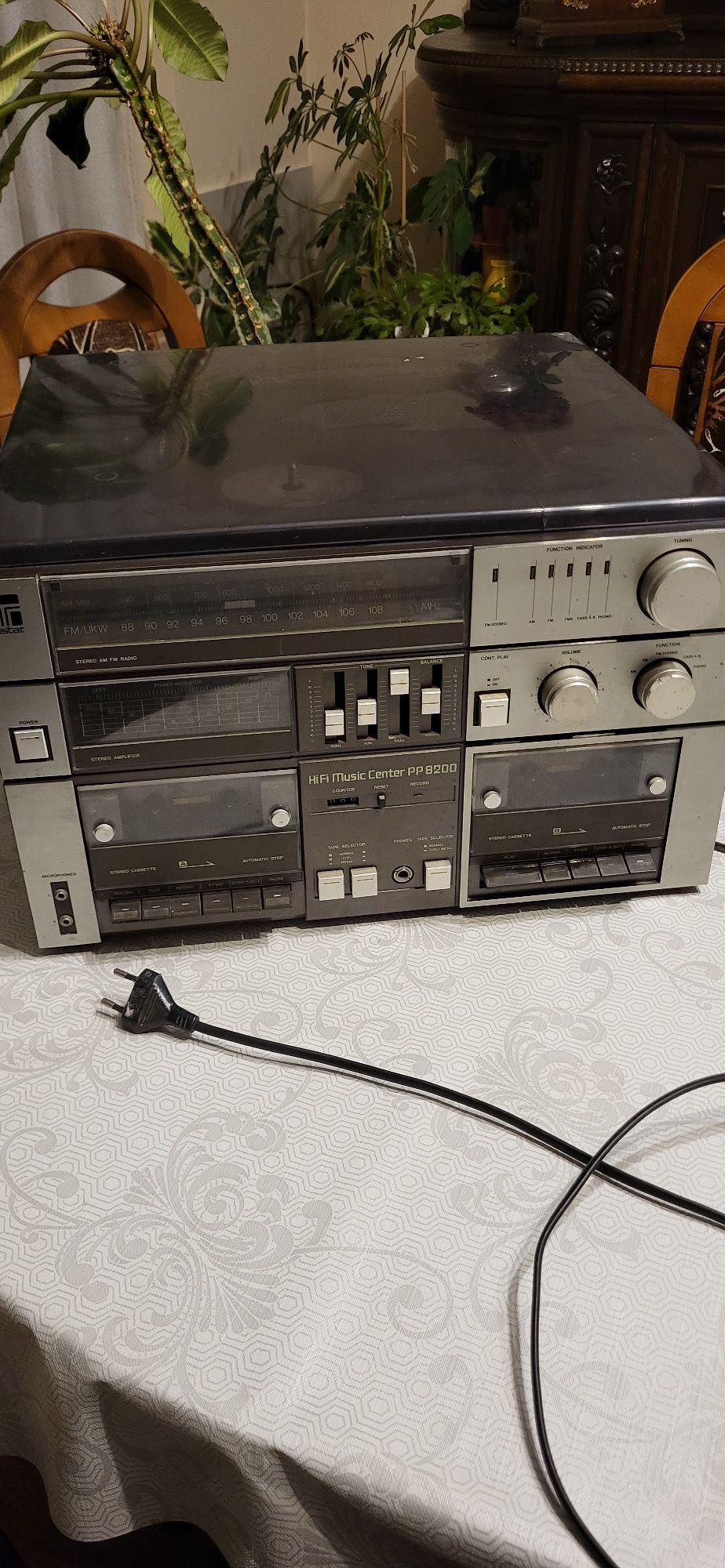 Wieża radio magnetofon z adapterem na płyty Hi Fi Music Center PP 8200