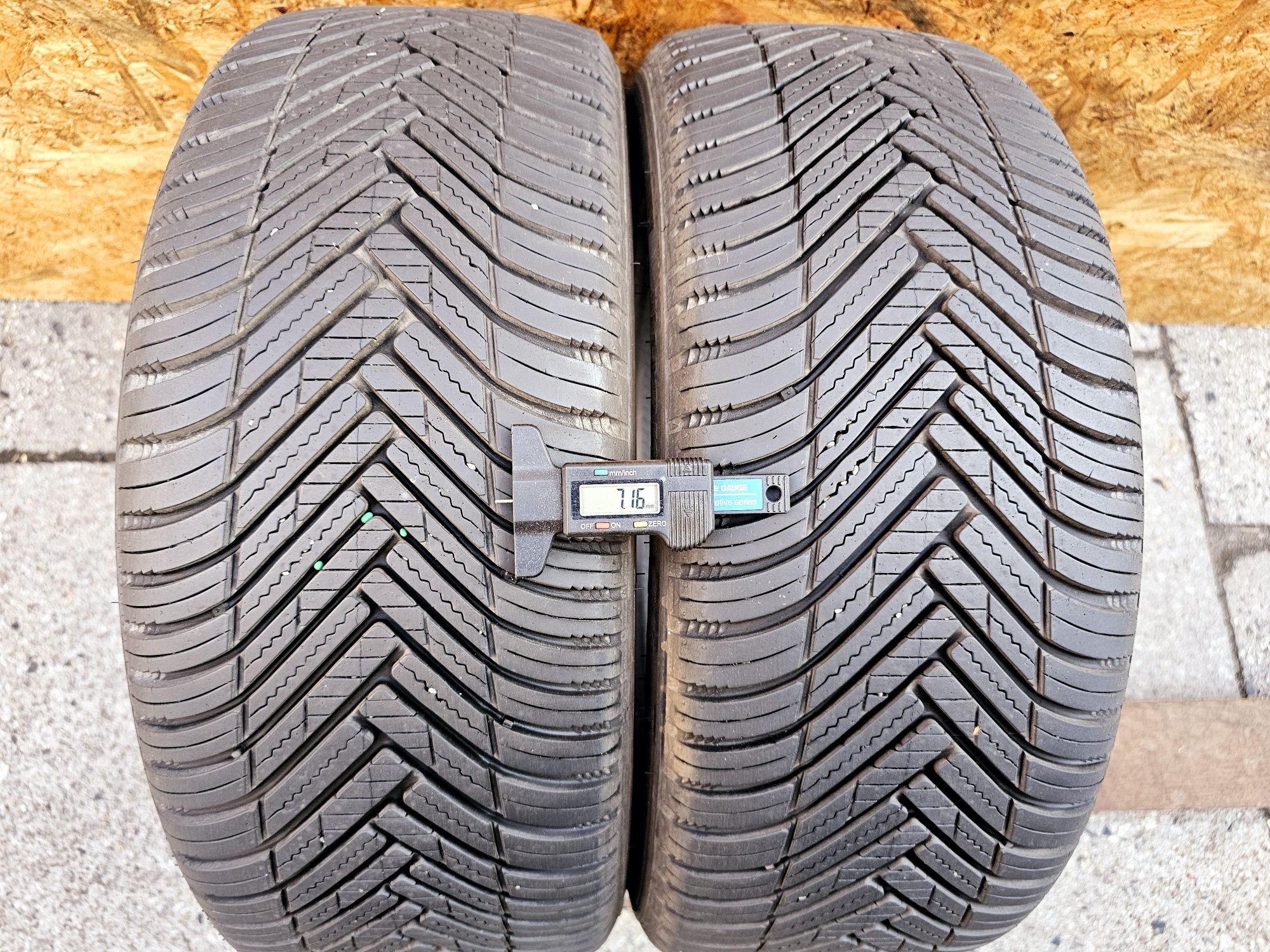 BDB Stan!!  7mm. 225/45 r17 Hankook Kinergy 4S.  Całoroczne.  3419