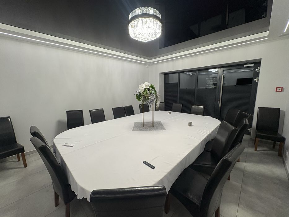 Lokal 25m2 +zaplecze