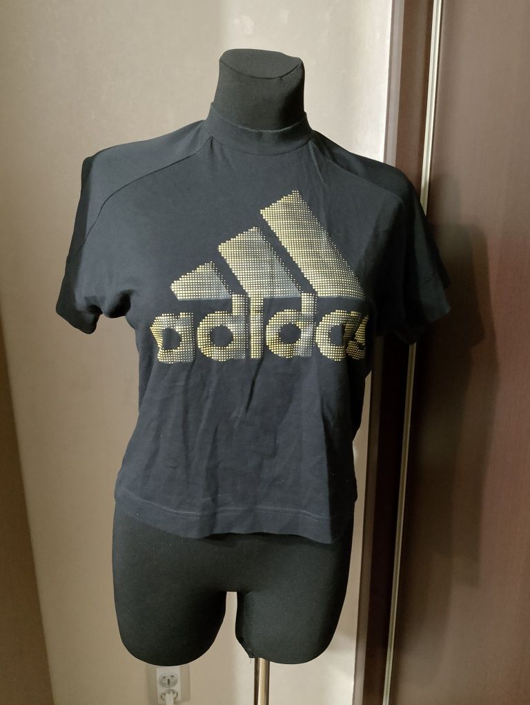 Koszulka bawełniana zsiateczka na ramionach damska adidas rozmiar L