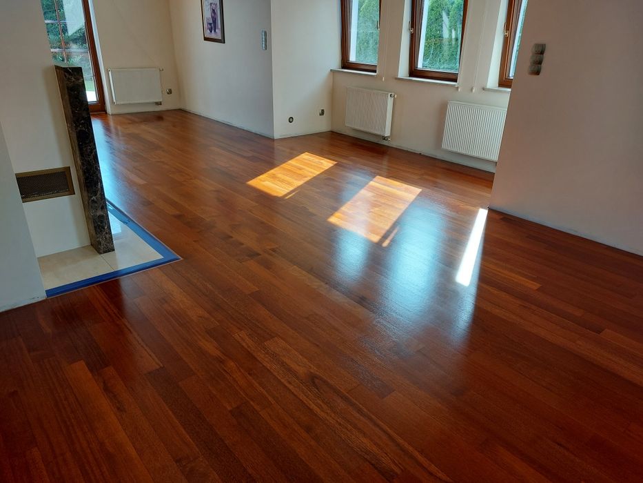 Cyklinowanie bezpyłowe. Parkiety. Renowacja odnawianie schodów.
