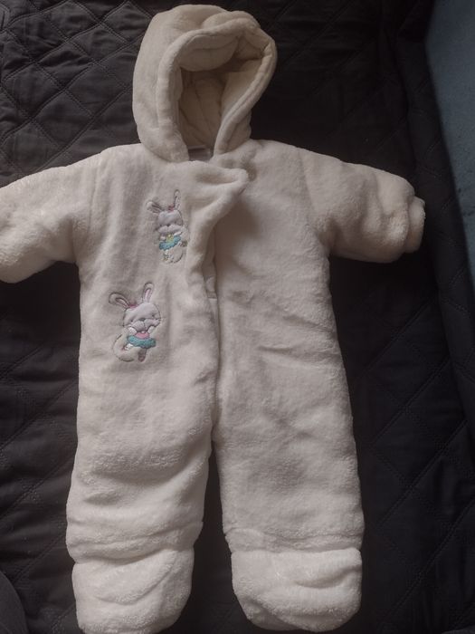 Kombinezon, czapka i apaszka dla dziewczynki