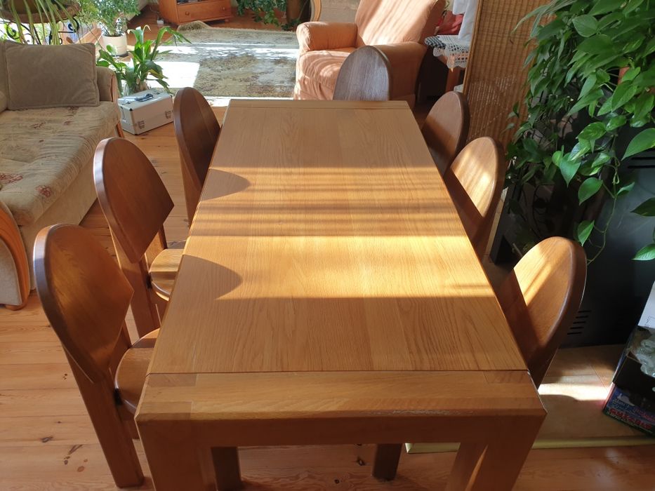 Wyjątkowy stół z litego dębu + 8 krzeseł – elegancja i solidność w jed